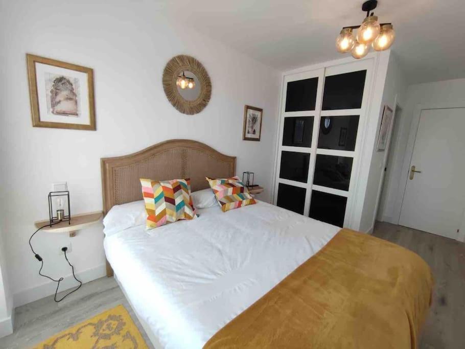 Exclusivo Apartamento Con Aparcamiento Gratuito Laredo Exterior foto